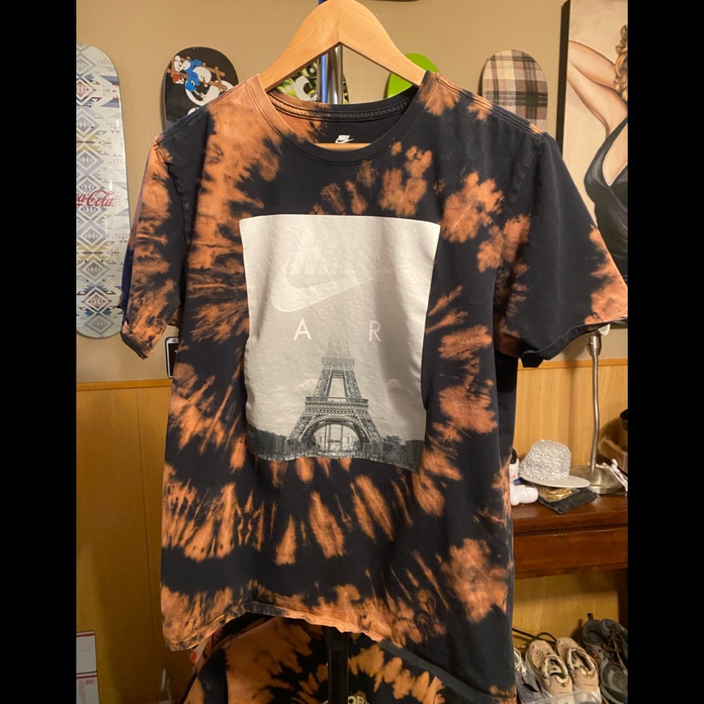 Nike Paris Eiffel Tower Custom Out Of One Reverse… - image 1